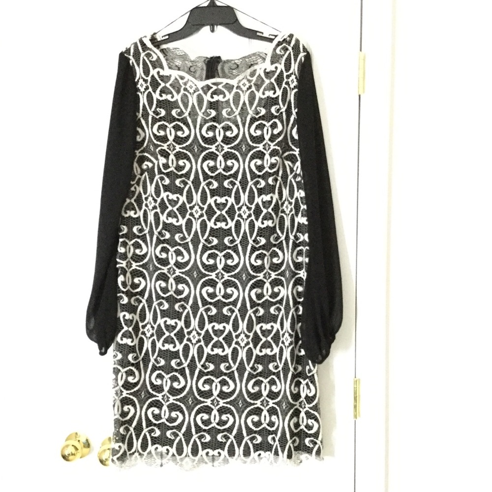Adrianna Papell Sz 14 lace dress for occasions.
